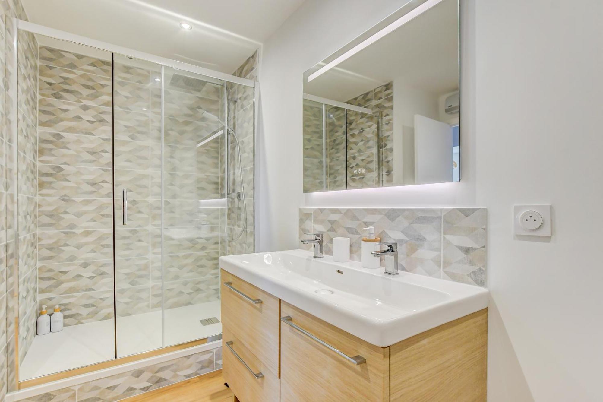 Sunset Duplex - Grand-Rond, Jardin Des Plantes, Centre-Ville, 2 Bdrs 60M2, Ac, Free Public Car Park 200M Away, Netflix - T3 60M2 Avec Clim, Parking Public Gratuit A 200M ตูลูส ภายนอก รูปภาพ